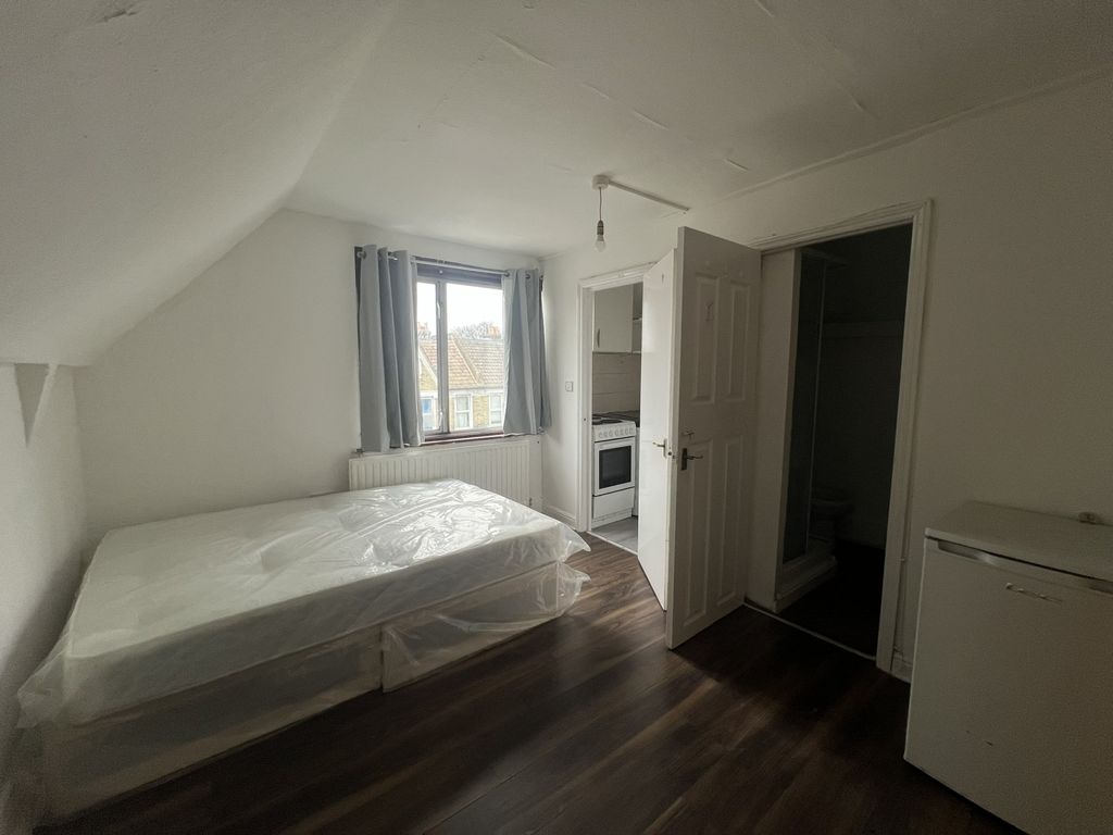 Property photo 3 of 5 Gallery