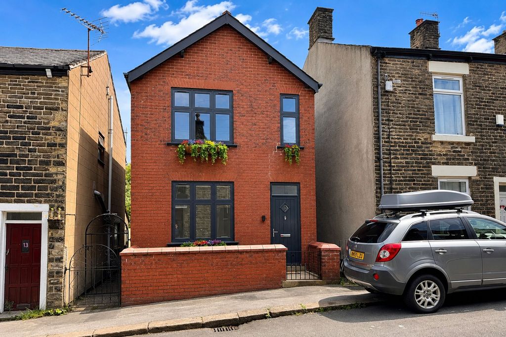 Property photo 1 of 26