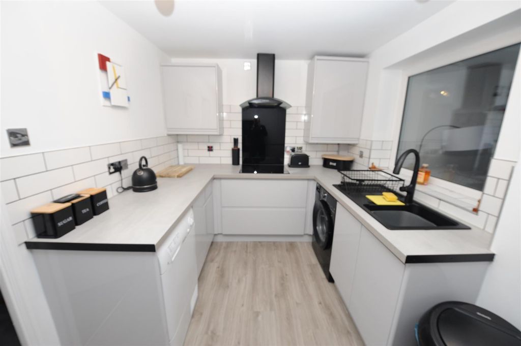 Property photo 3 of 22