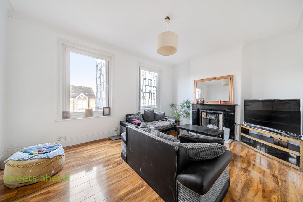 Property photo 3 of 17 448c9750-Fa94-45B...