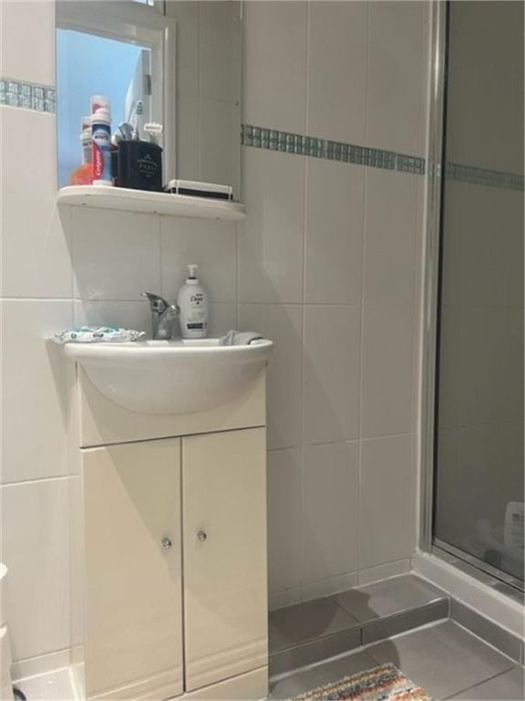 Property photo 2 of 3