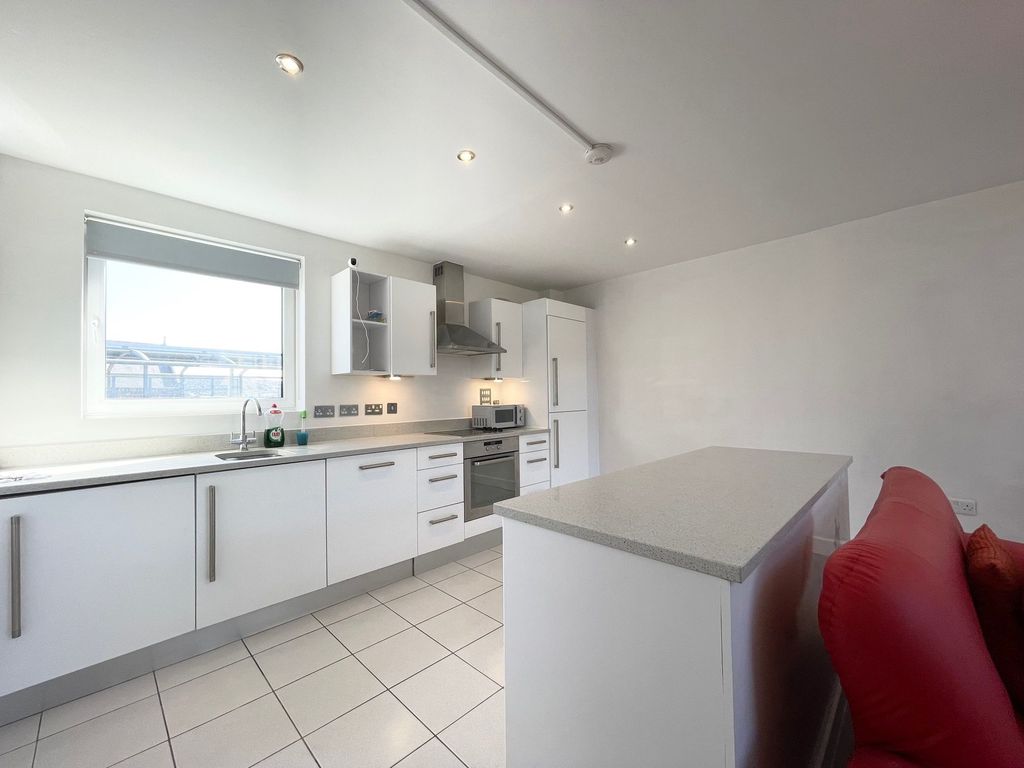Property photo 1 of 37