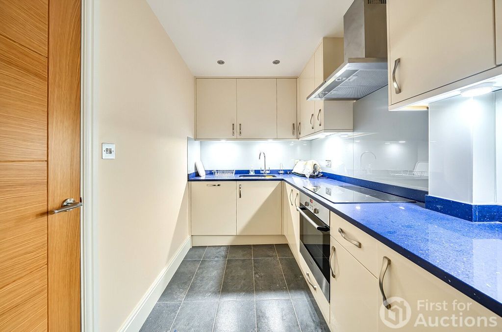 Property photo 3 of 12 Picture No. 23
