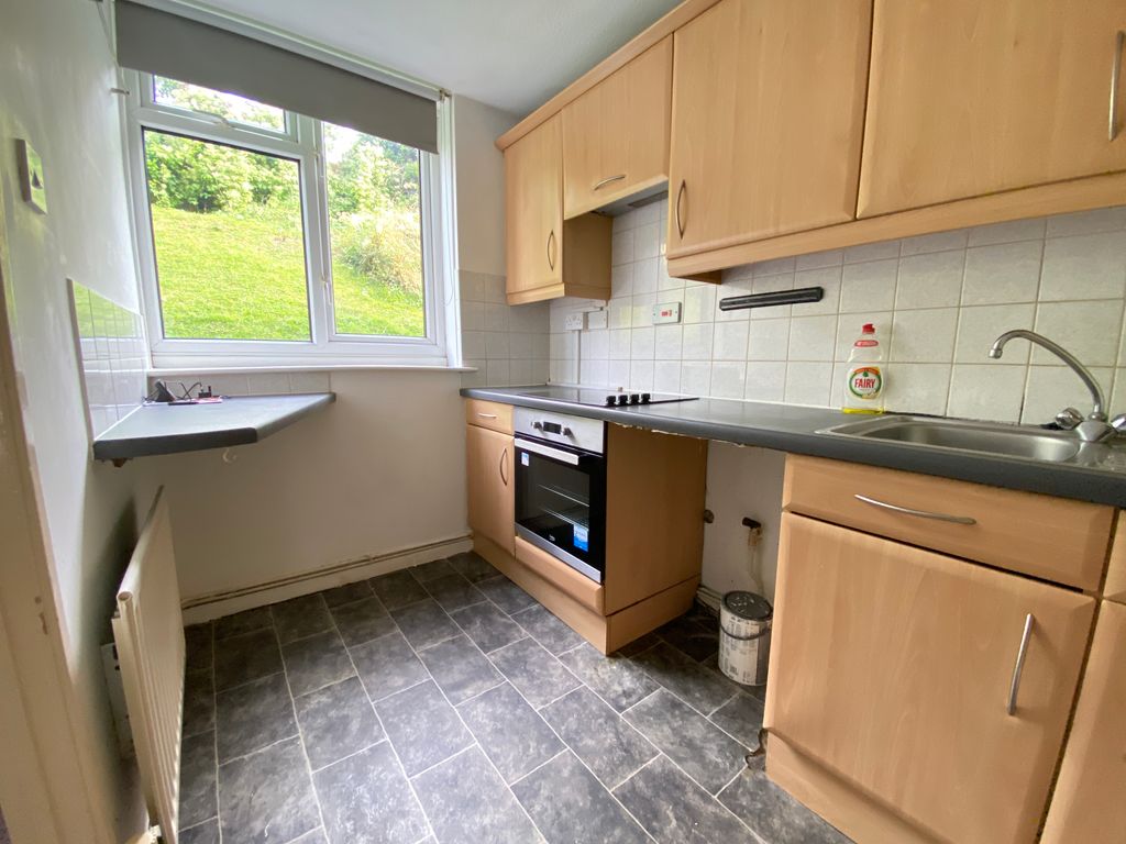 Property photo 1 of 6 Photo 10