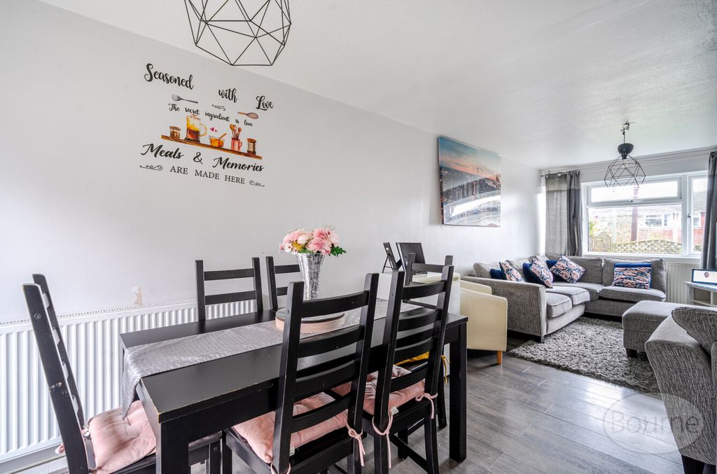 Property photo 3 of 19 A89E59Ed-c9Ed-4d3...