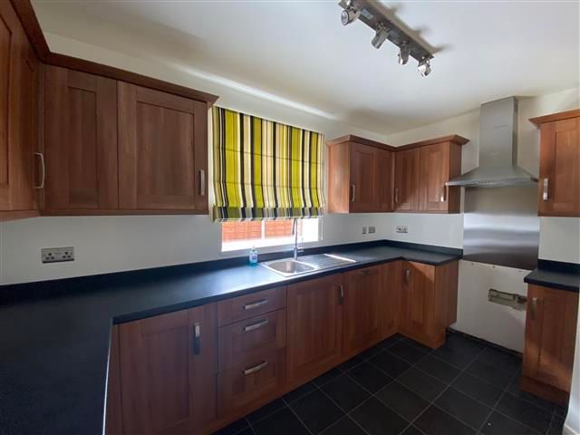 Property photo 3 of 12 Image