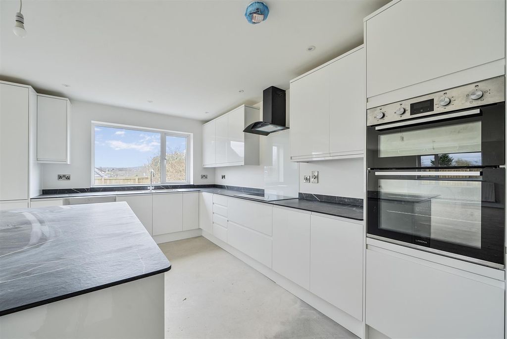 Property photo 2 of 27 1416726-22-69A0502E7B3E5.Jpg