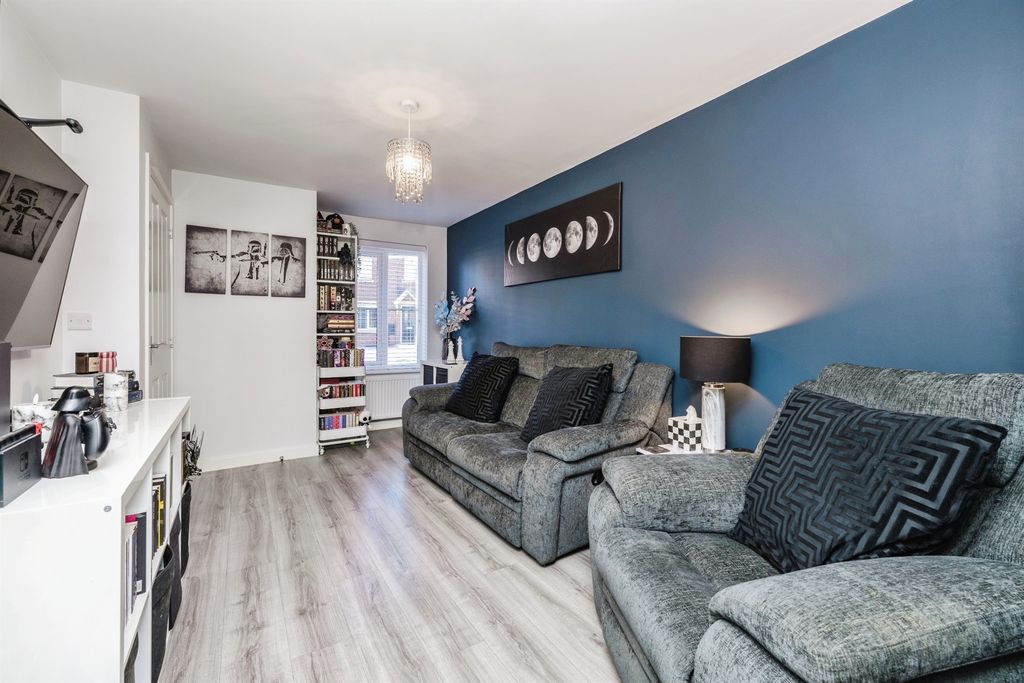 Property photo 2 of 15