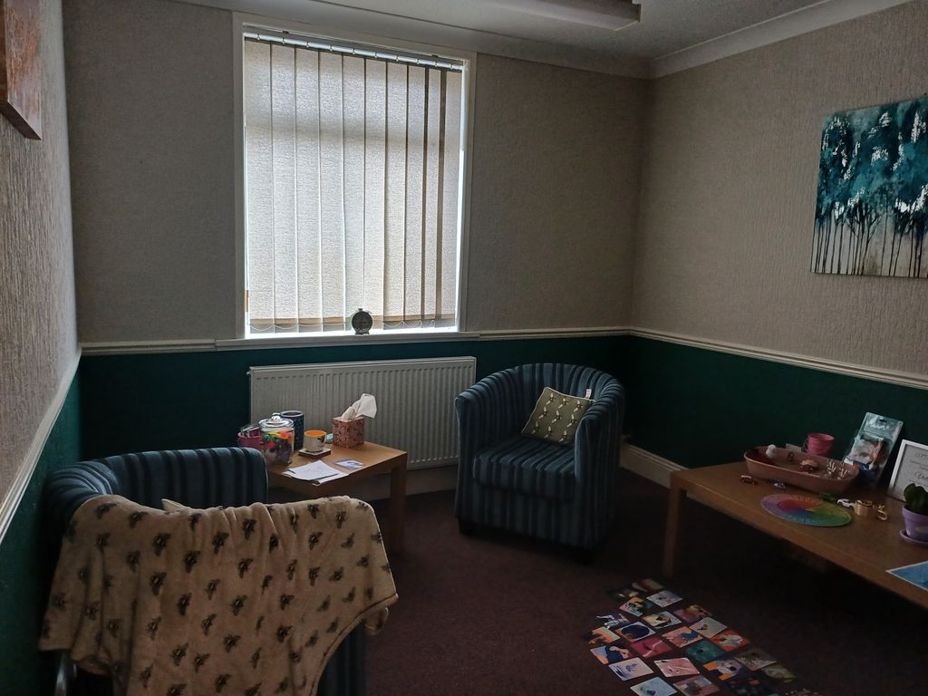 Property photo 2 of 38