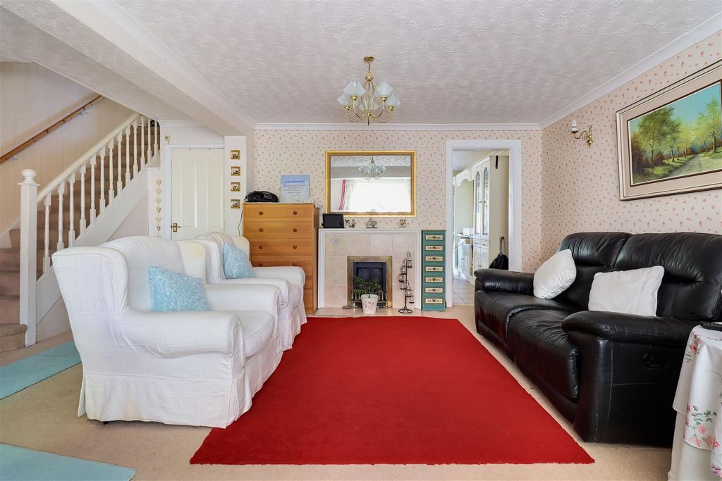 Property photo 2 of 22
