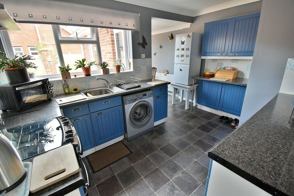 Property photo 3 of 13