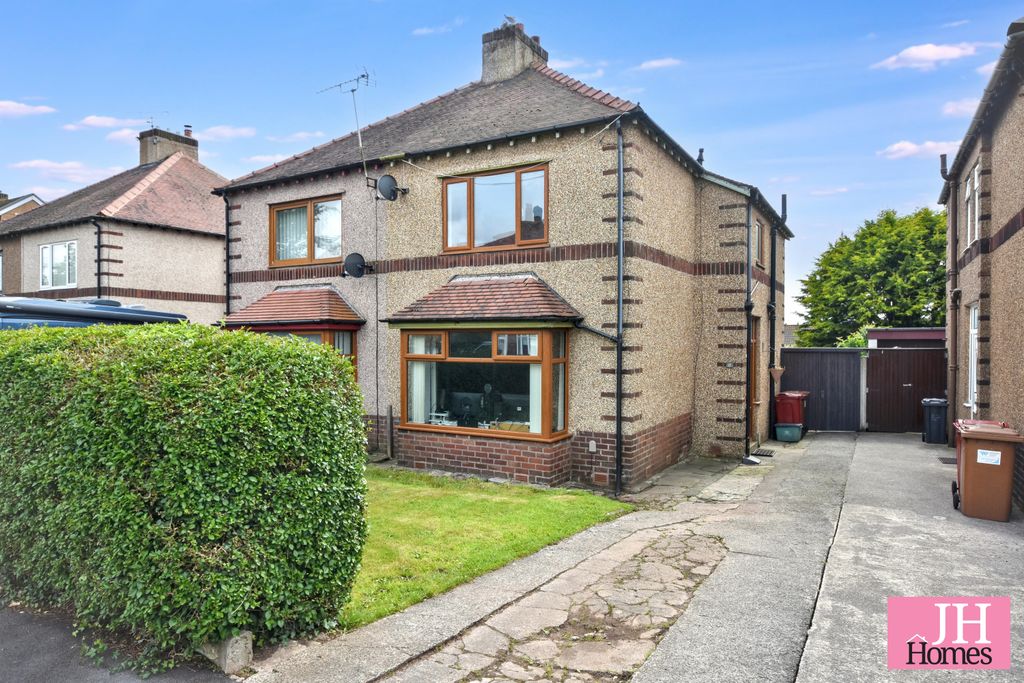 Property photo 1 of 21