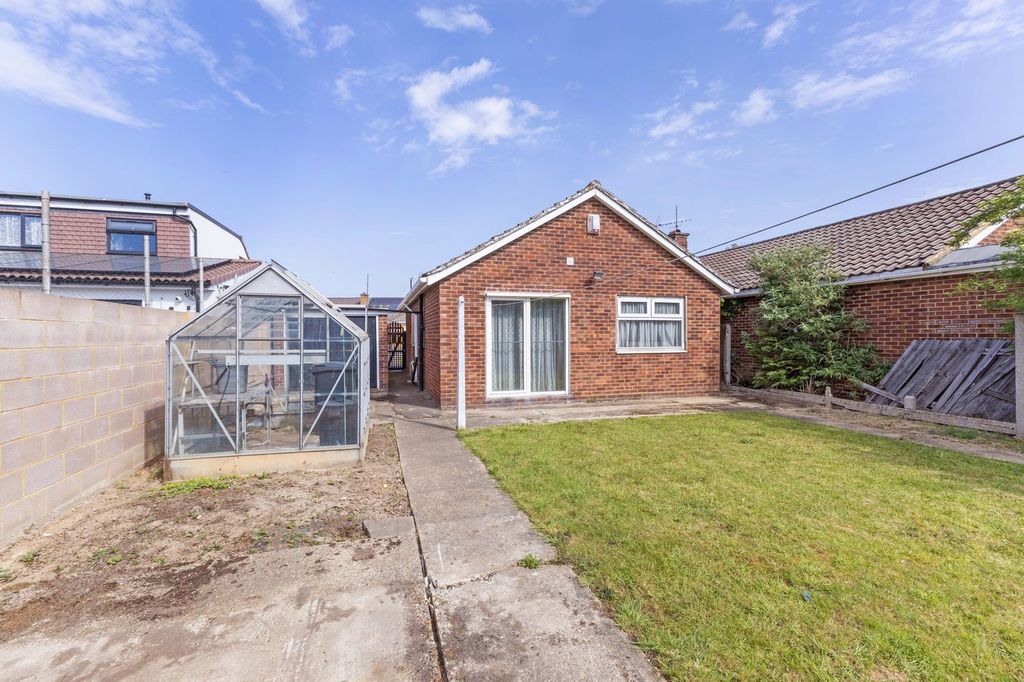 Property photo 2 of 16