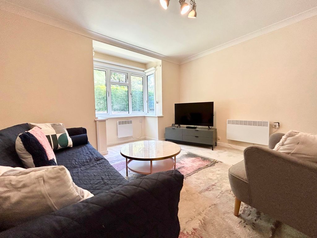 Property photo 3 of 6