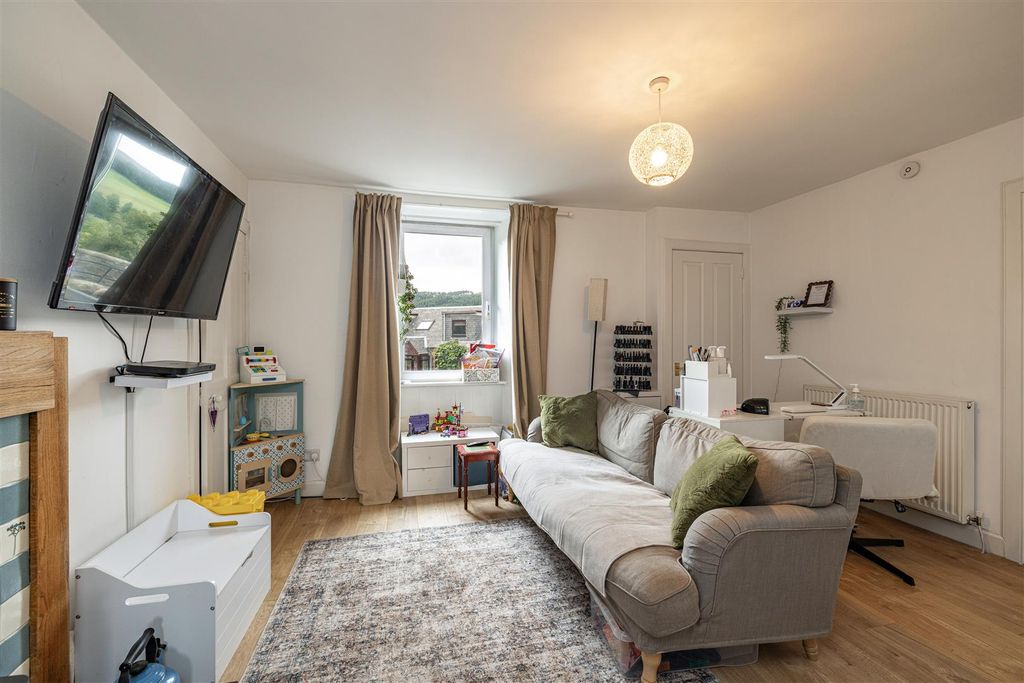 Property photo 3 of 15 7 Ettrick Road Selkirk 010.Jpg