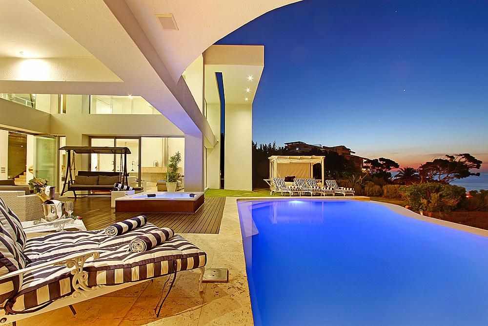 Property photo 2 of 53 Hollywood Mansion - South Africa