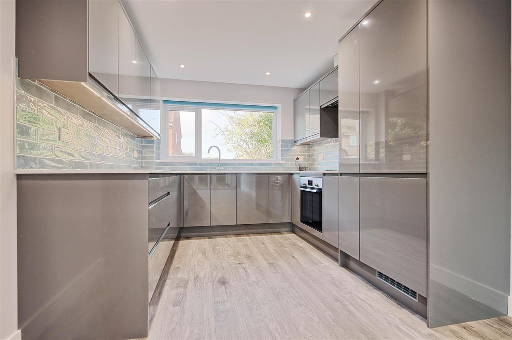 Property photo 2 of 15 Kitchen.Jpg