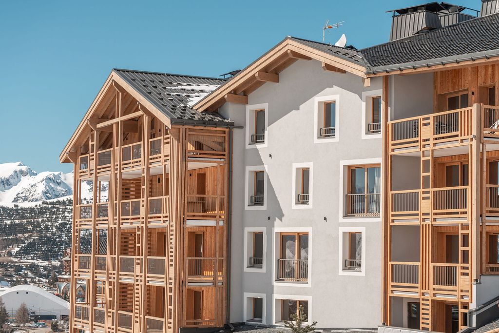 Property photo 3 of 11 Ski In And Out Alpe