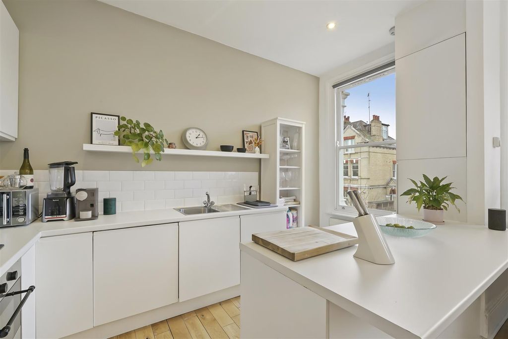 Property photo 1 of 10 Kitchen 2 Of 3- Ribblesdale Road.Jpg