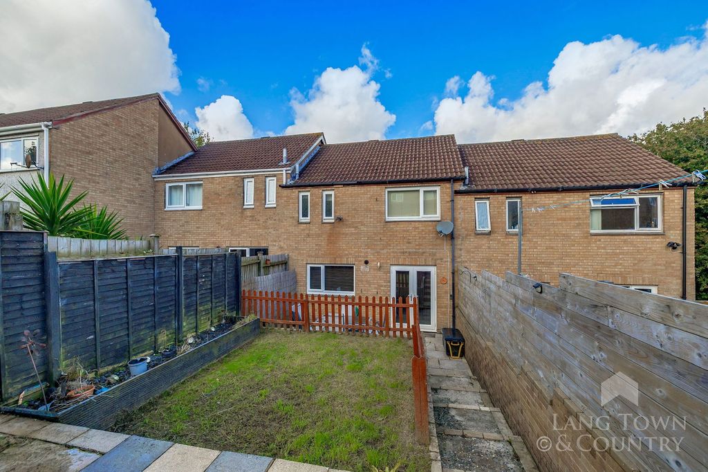 Property photo 3 of 11