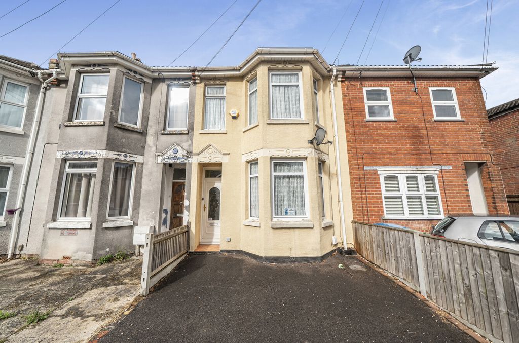 Property photo 1 of 12 1471577-1-6A21E28...