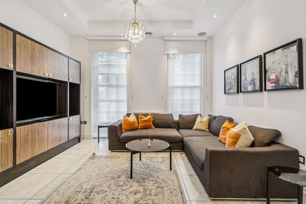 Property photo 2 of 14 Image