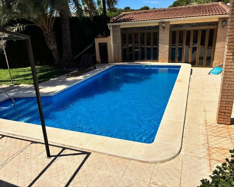 Property photo 3 of 50