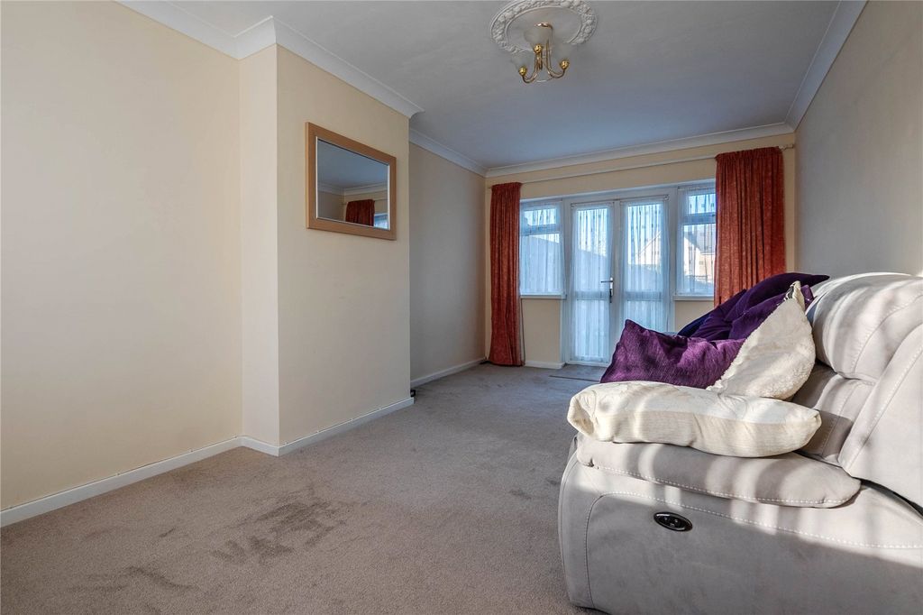 Property photo 2 of 15 Picture No. 04