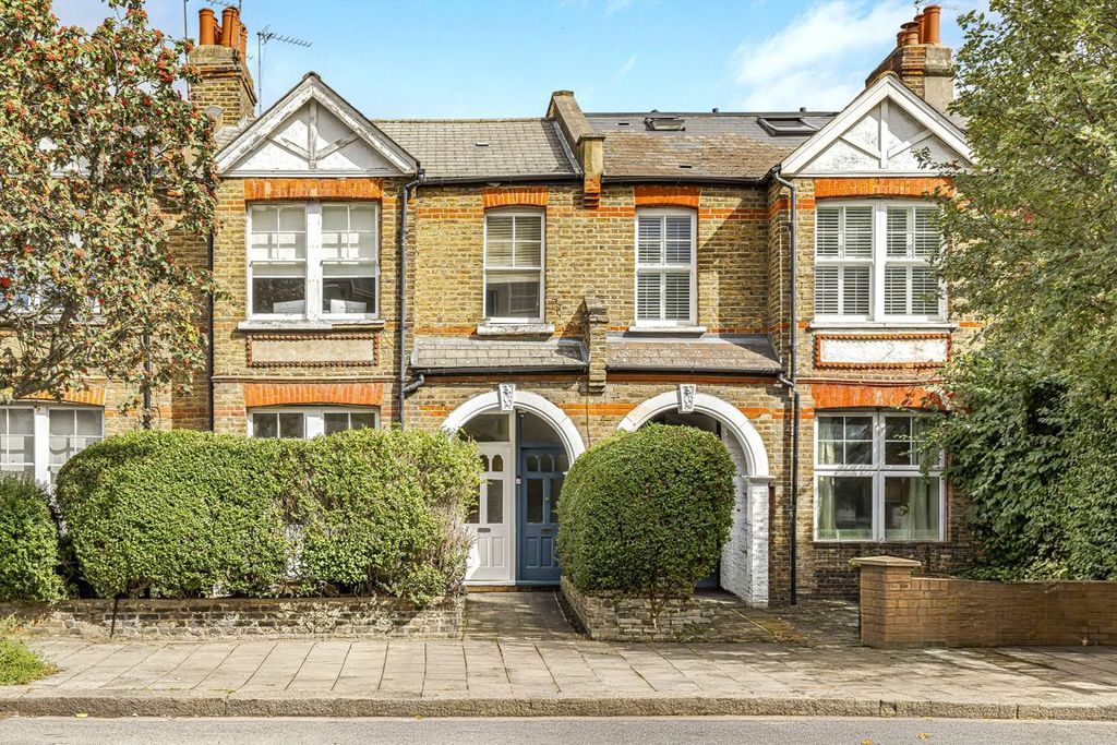 Property photo 1 of 8