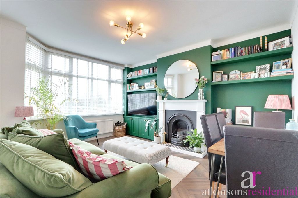 Property photo 2 of 15 Picture No. 11