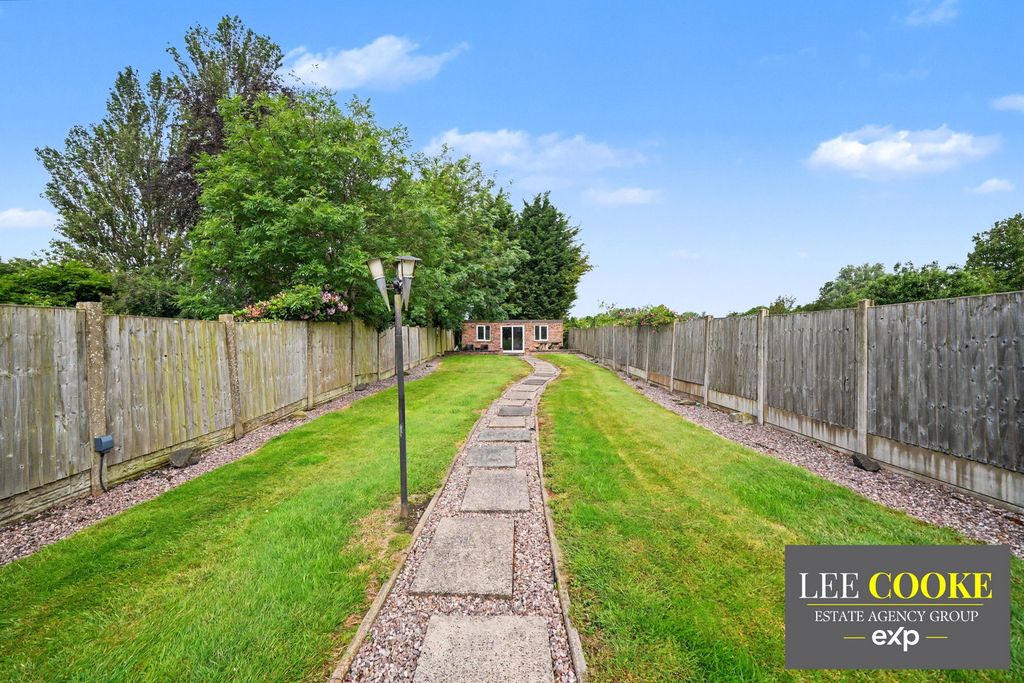 Property photo 3 of 33