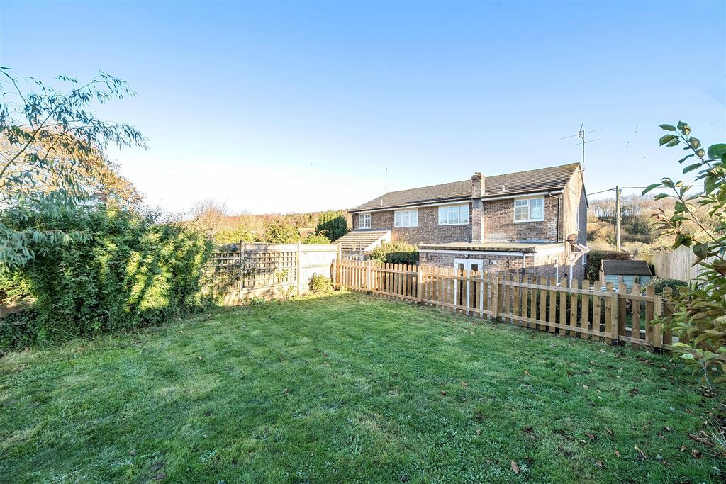 Property photo 3 of 23 1383096-8-691F30d8d82B5-Arw-1.Jpg