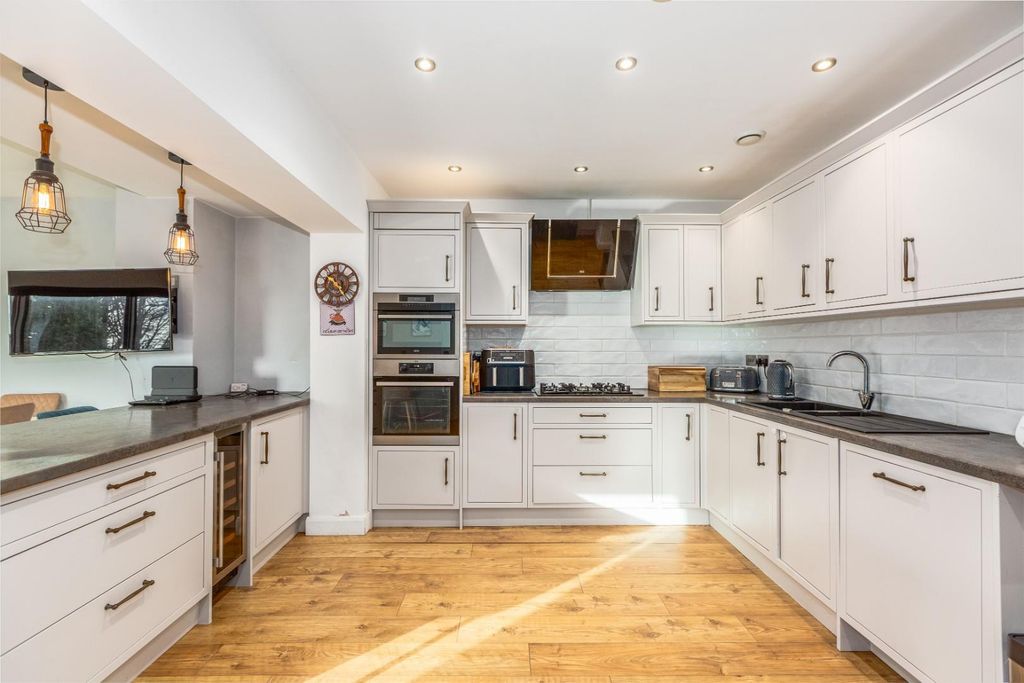 Property photo 1 of 36 Cz0A3238-Edit.Jpg