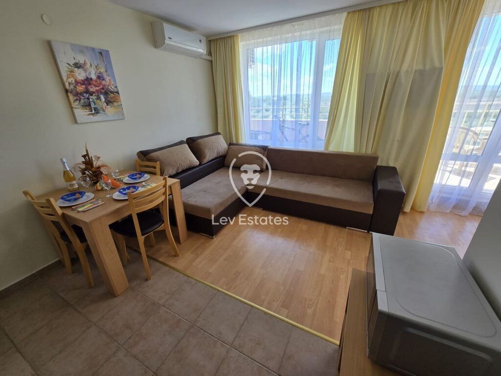 Property photo 2 of 12