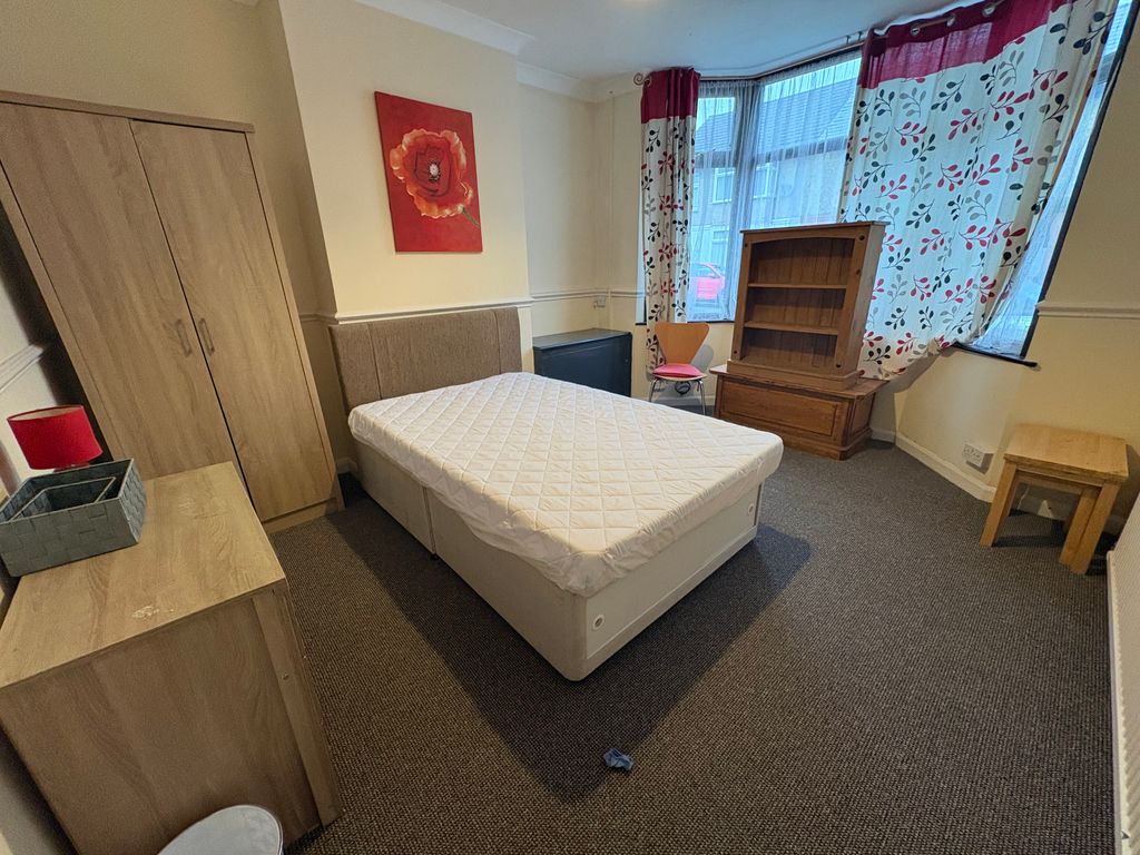 Property photo 3 of 9 Image