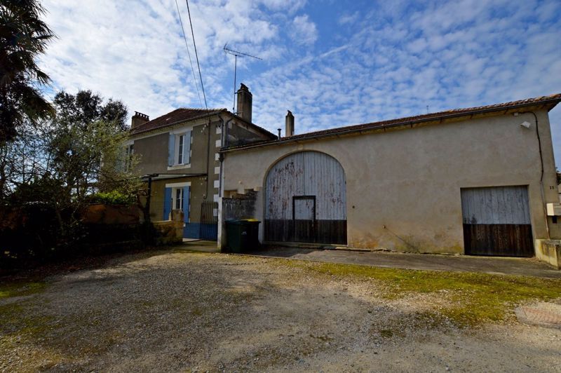 Property photo 1 of 16 Photo 18