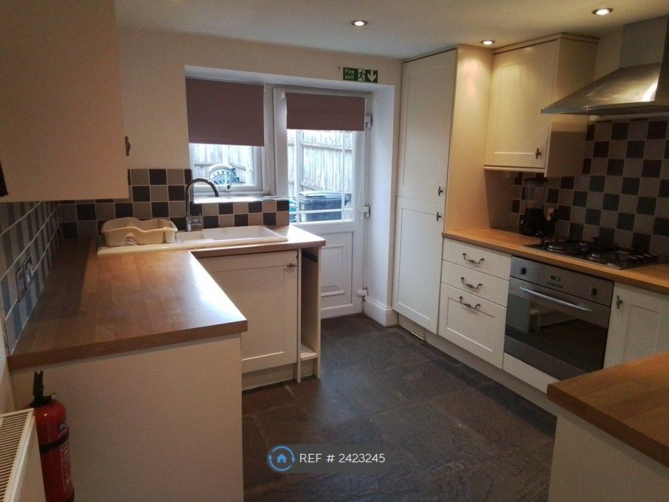 Property photo 2 of 25