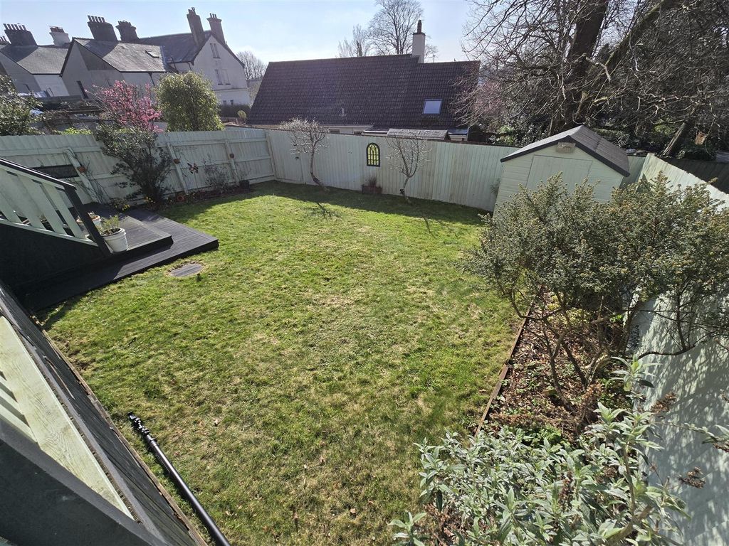 Property photo 3 of 29 Garden