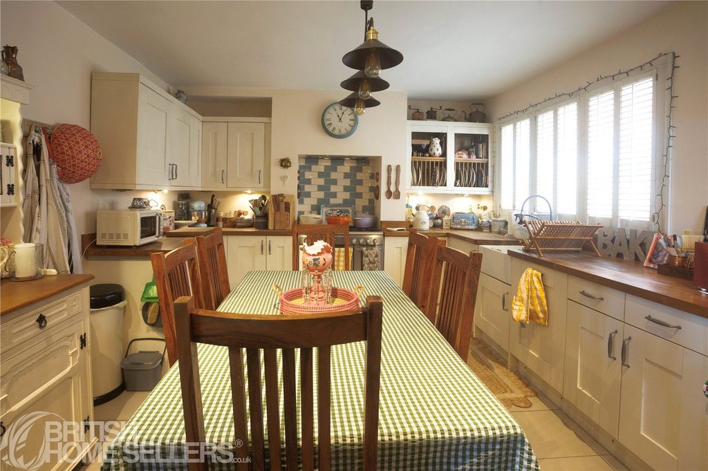 Property photo 3 of 14 Picture No. 05
