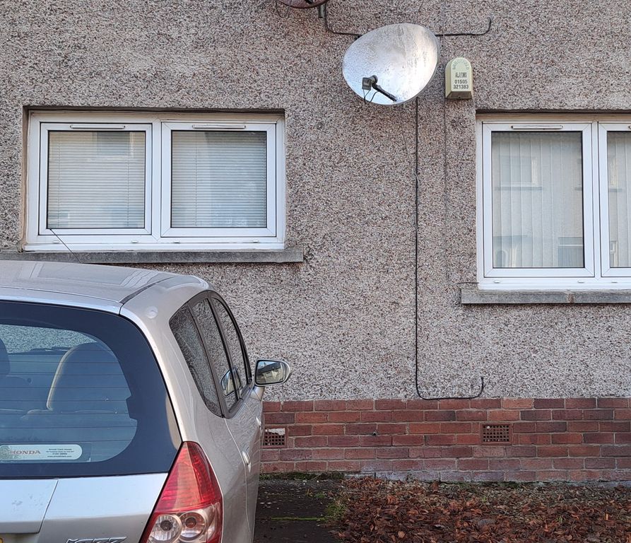 Property photo 3 of 17 Private Parking