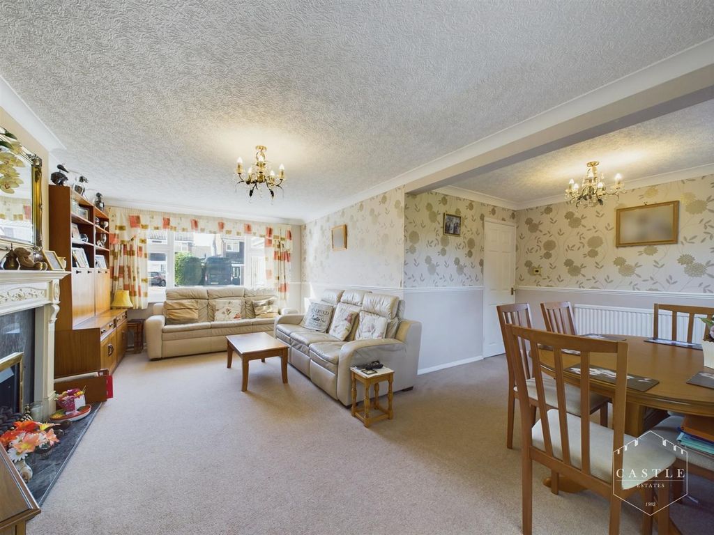Property photo 3 of 19 L Shaped Lounge/Dining Room