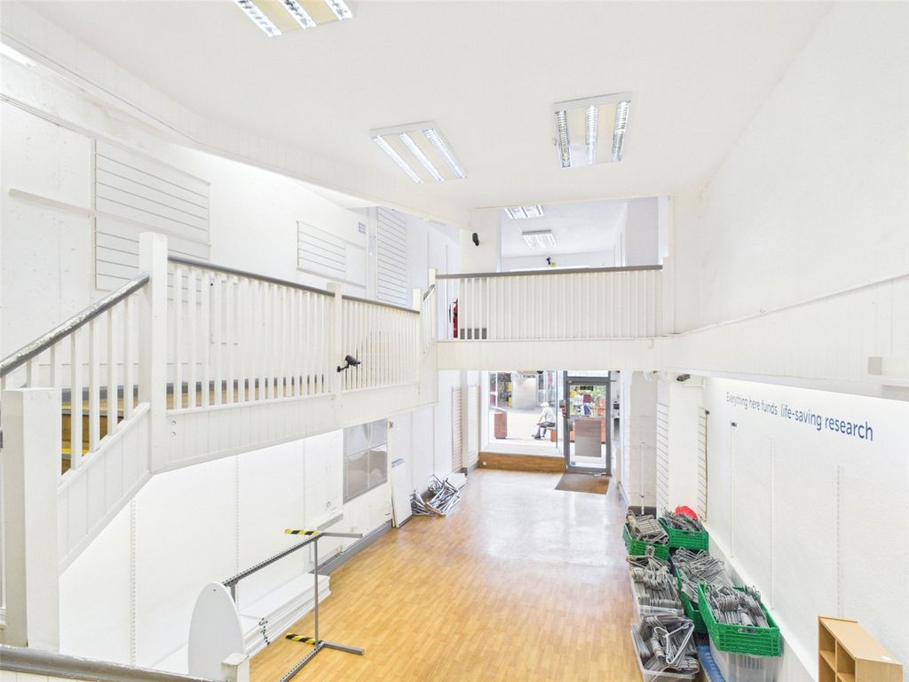 Property photo 3 of 4 Picture No. 02