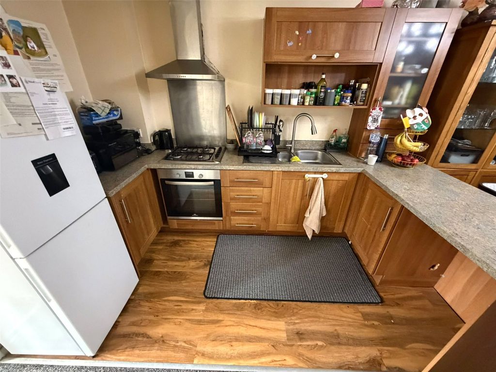 Property photo 2 of 16 Picture No. 13