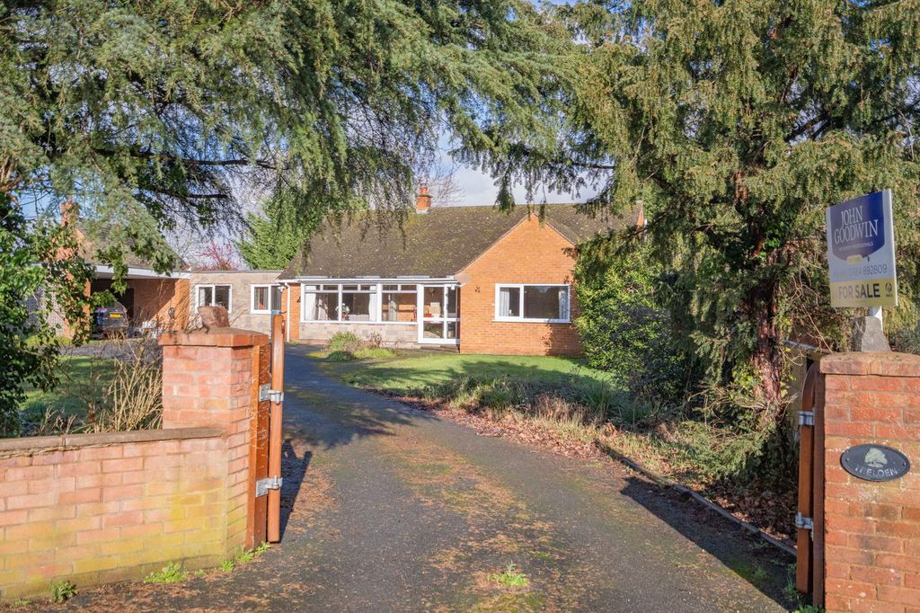 Property photo 2 of 18