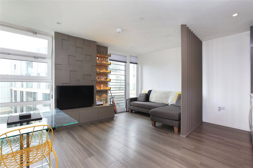 Property photo 1 of 8