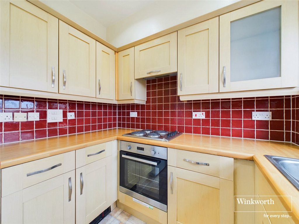 Property photo 1 of 11 Kitchen