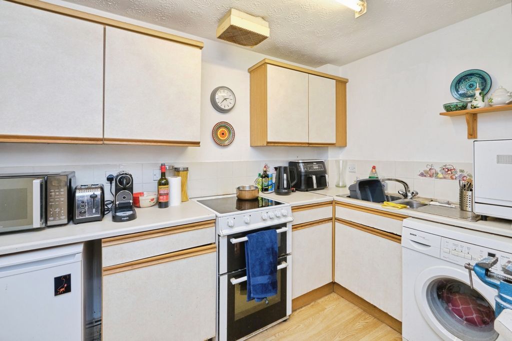 Property photo 2 of 15 Pbox-Img.Jpg