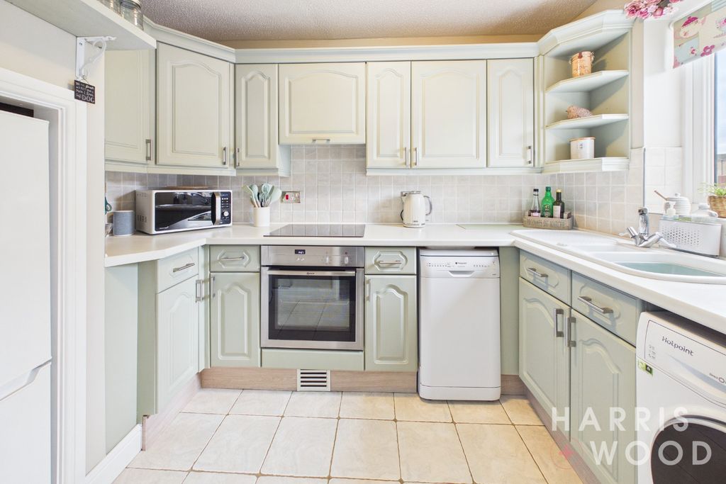 Property photo 2 of 20 5541682