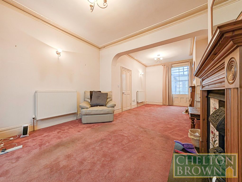 Property photo 2 of 40 Living &amp; Dining Room
