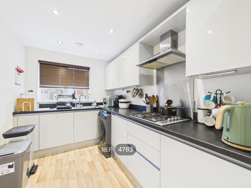 Property photo 2 of 16 Kitchen